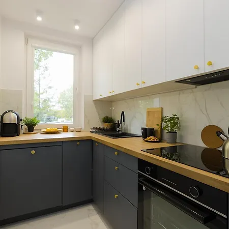 Apartament Reymonta Apartment Near Metro Station By Mia *