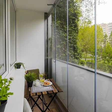 Lejlighed Reymonta Apartment Near Metro Station By Mia *