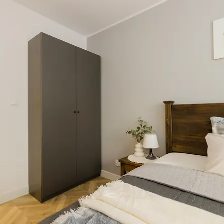 Lejlighed Reymonta Apartment Near Metro Station By Mia Warszawa