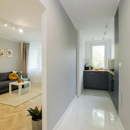 Reymonta Apartment Near Metro Station By Mia Warsaw